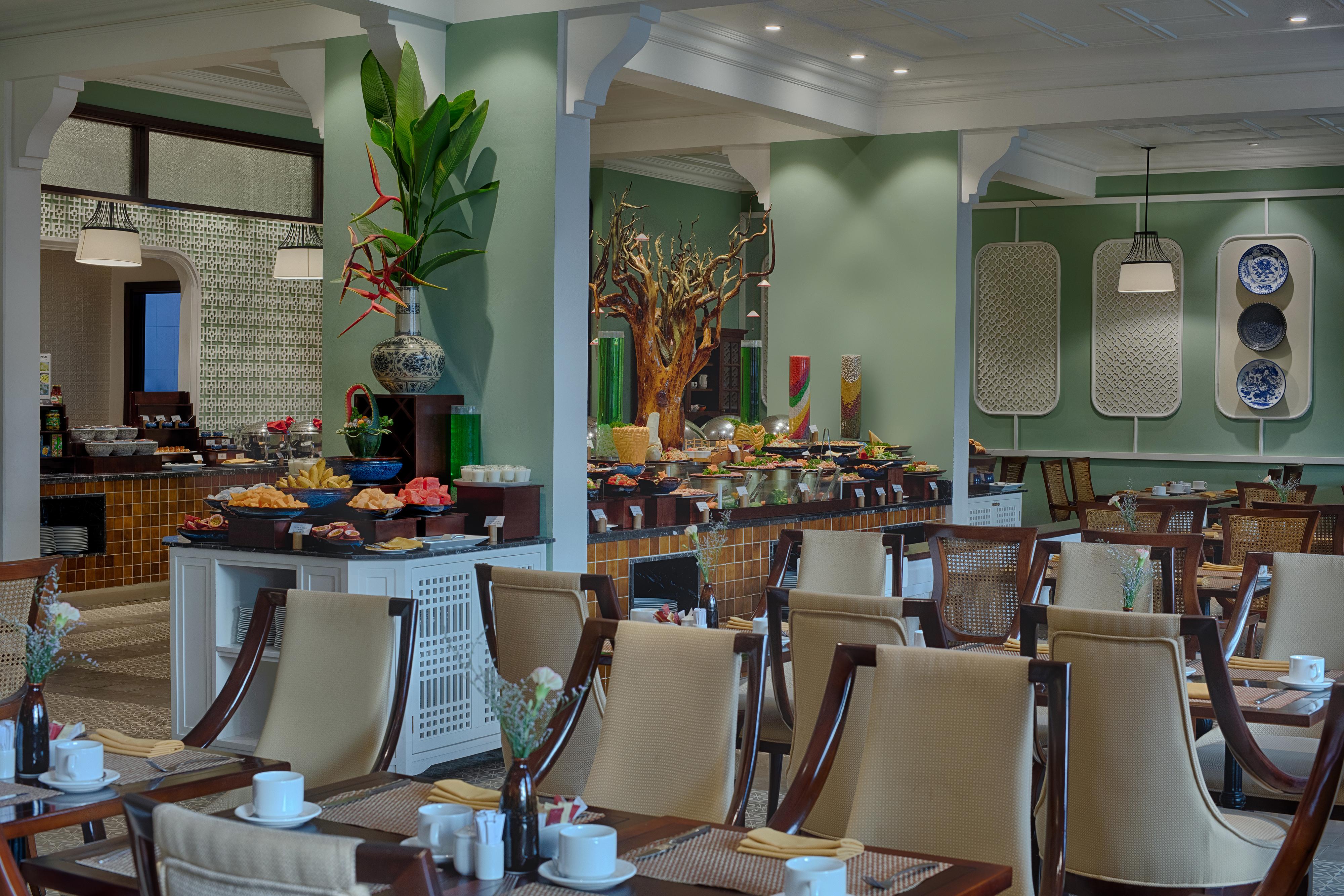 アレグロ ホイアン ア リトル ラグジュアリー ホテル&スパ エクステリア 写真 The restaurant at the hotel
