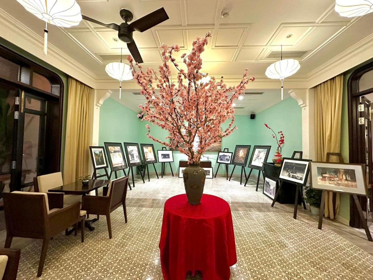 アレグロ ホイアン ア リトル ラグジュアリー ホテル&スパ エクステリア 写真 Interior of the clubhouse